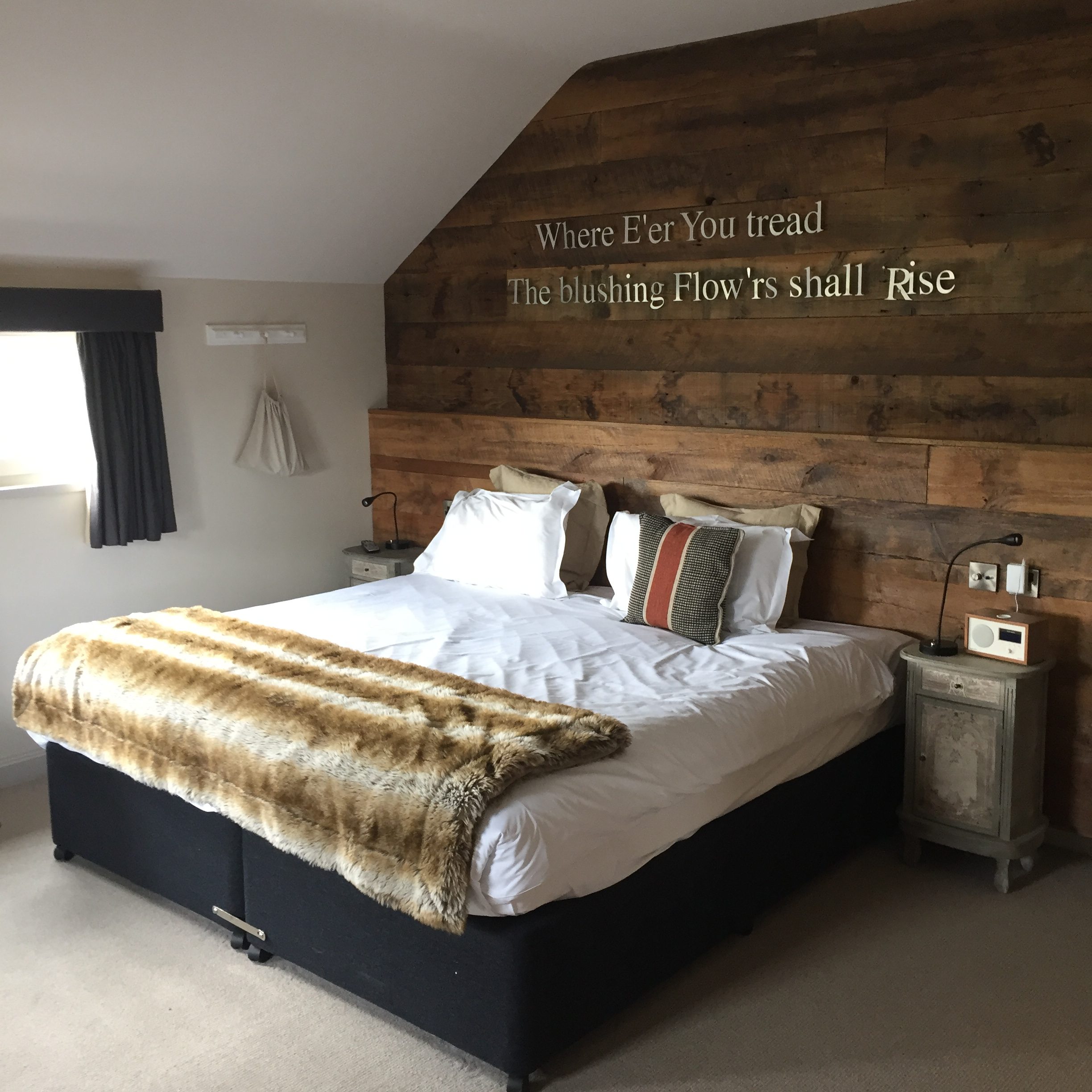 alexander pope superior room king size bed