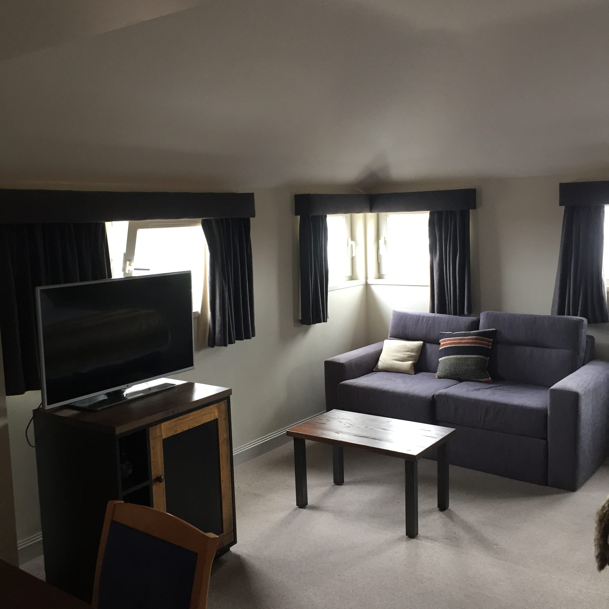 superior room at alexander pope hotel