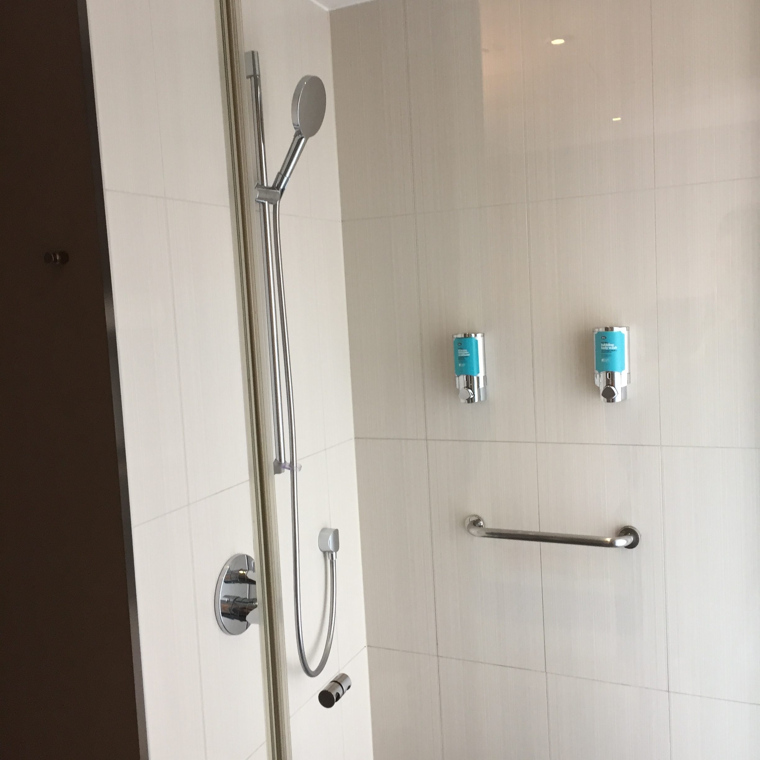 shower aloft hotel london